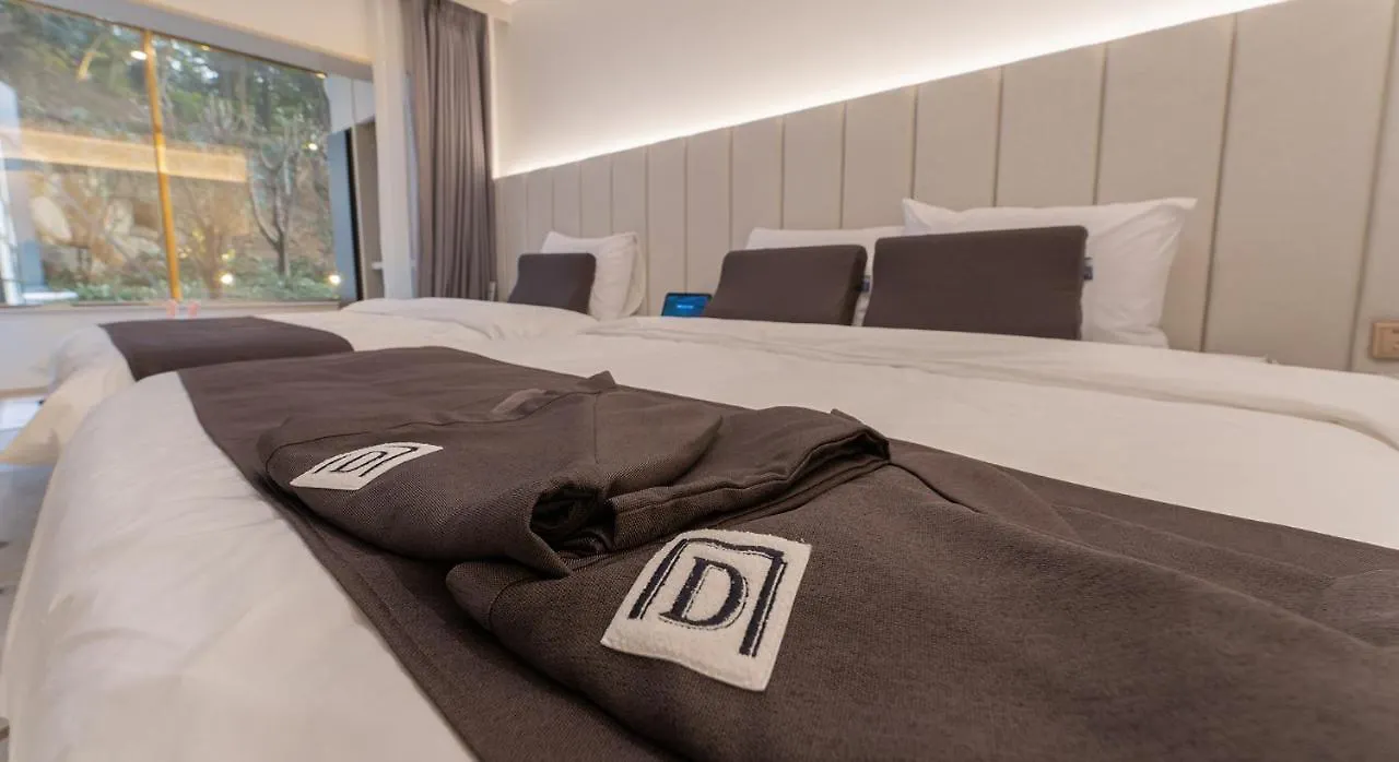 Denbasta Forest Hotel Busan 3*,